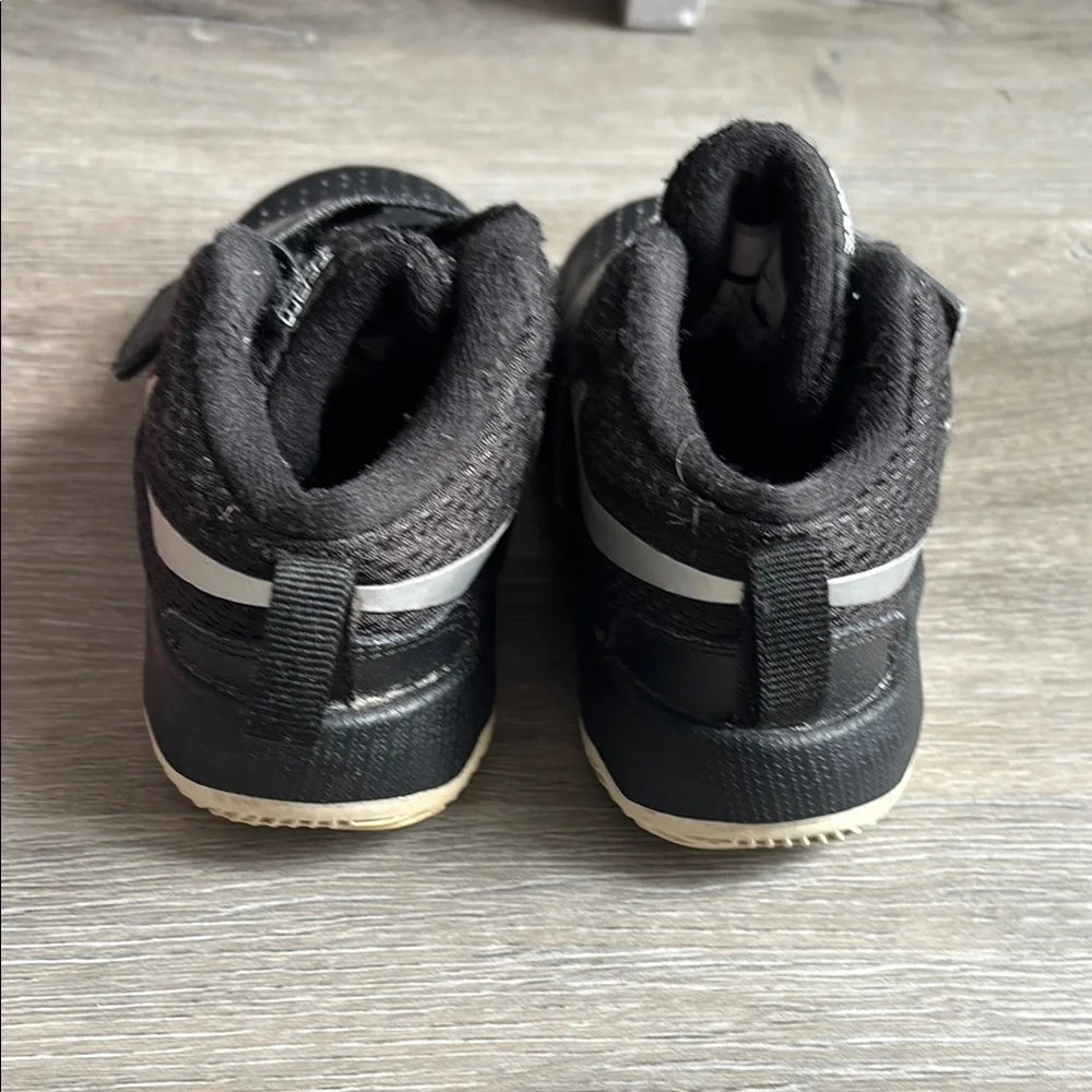 Nike Kids Black Sneakers with White Logo - Picture 3 of 3